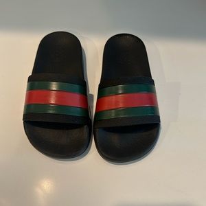 Kids Gucci slides